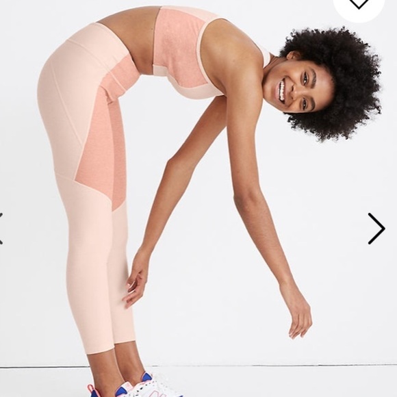 8.Outdoor Voices® 3/4 Warmup Leggings - Picture 3 of 8